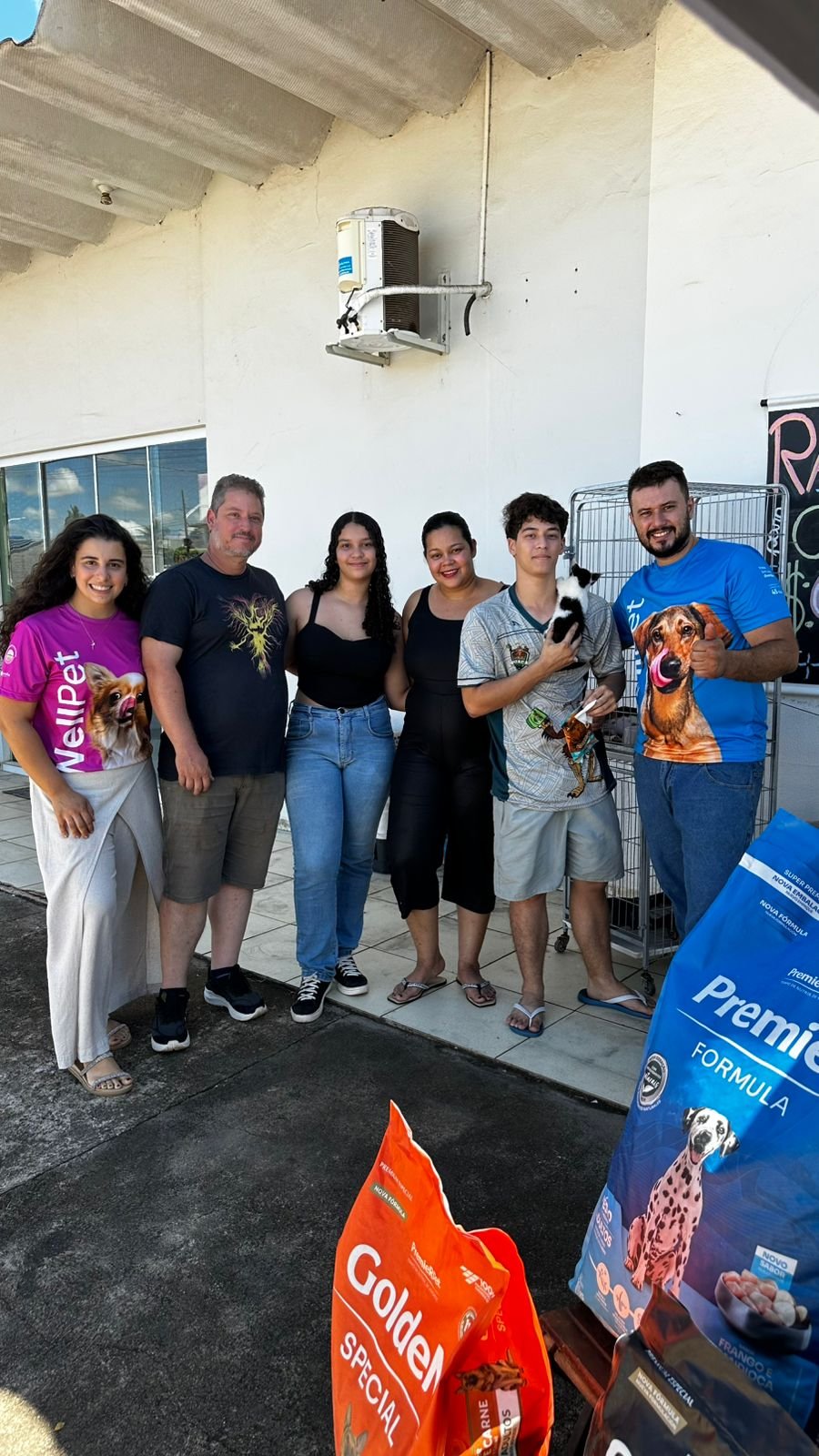 Evento da clínica veterinária Paranaíta em parceria com a Wellpet em prol do CEMPRA